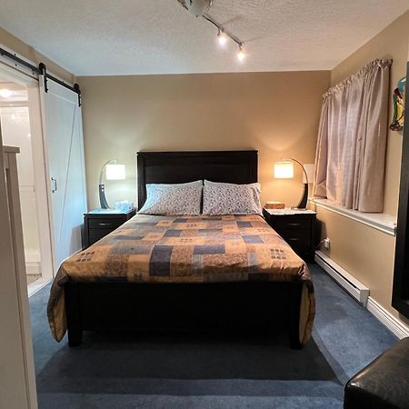 Little Bear Garden View Suites-Hummingbird Royston Exterior photo