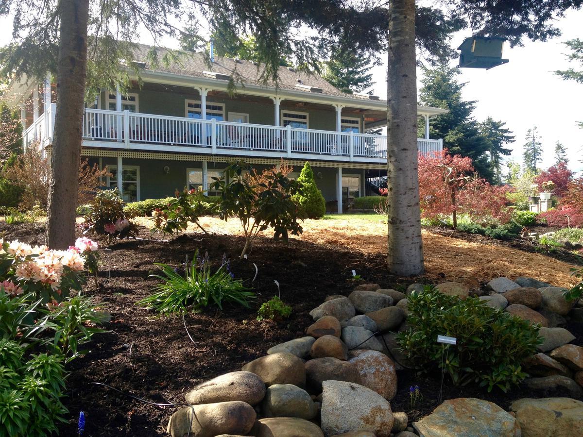 Little Bear Garden View Suites-Hummingbird Royston Exterior photo